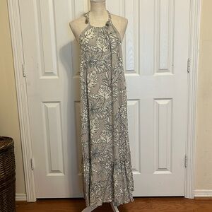 NWT- Grey and Cream Backless Hatler Maxi Dress / Size Large